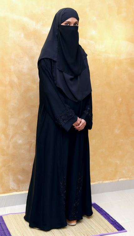 Black Hand‑Embroidered Sleeve & Side Panel Abaya