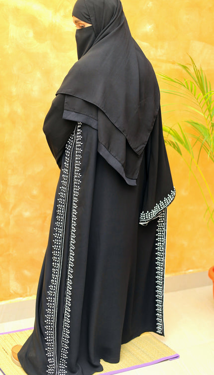 Umbrella-Sleeve Crystal Abaya with Cutdhana | Royal Luxury Nida
